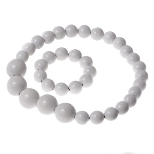 Set wooden handmade corals and necklace - White
